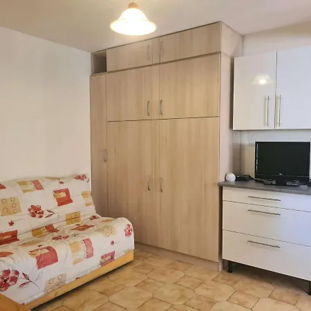 Апартаменти Studio 4 Pers. Avec Terrasse Et Parking Proche Plage Cap D'Agde - Fr-1-249-394